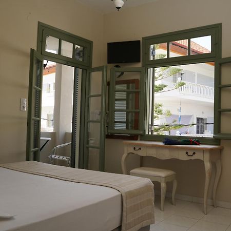 Kores Aegina Agia Marina  Exterior foto